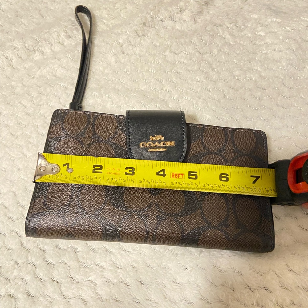 Coach Black & Brown Multi SIG Coated Canvas Organizer Phone CaseFlapSnapWristlet - Picture 3 of 4